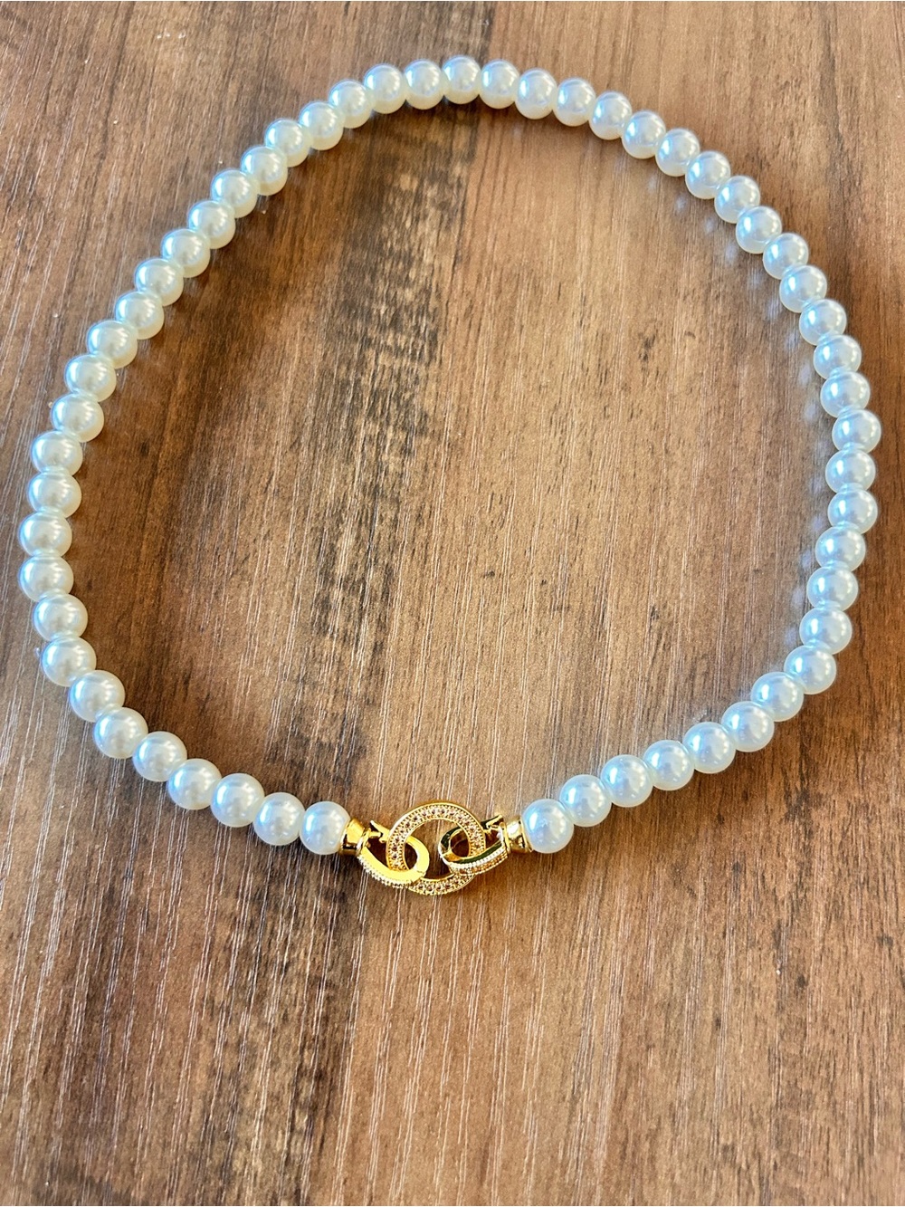 Bella bridal Gold-Clasp White Pearl Necklace - Timeless wedding bride gift